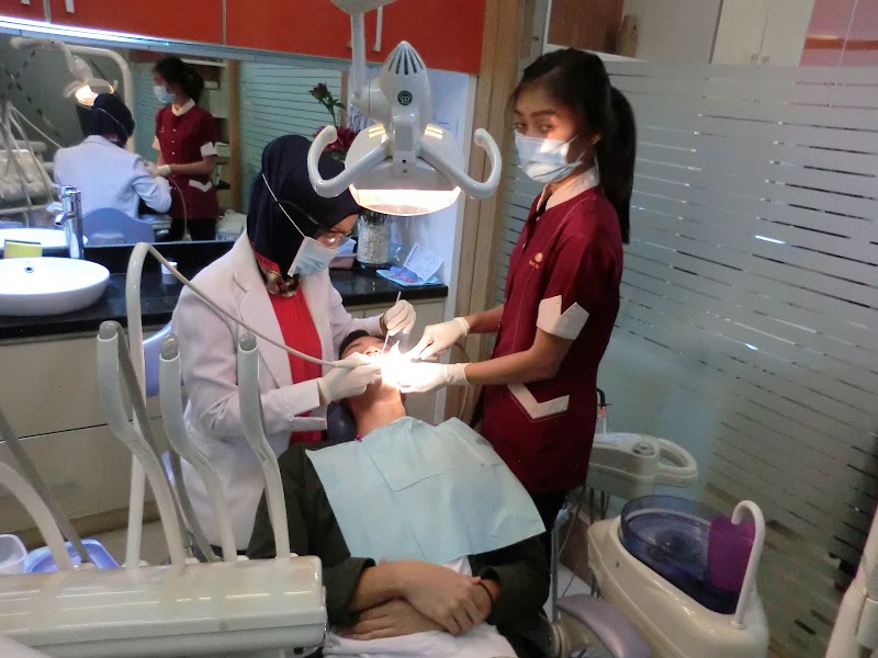 Klinik Gigi Tooth Signature Kelapa Gading in Kelapa Gading