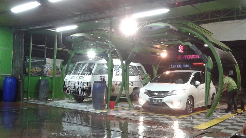 Foto Automatic Car Wash yang ada di Jakarta Pusat