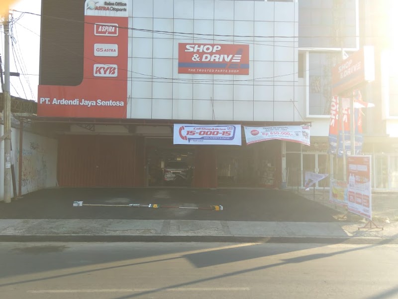 Indomaret Fresh Drive Thru Kartini di Cirebon