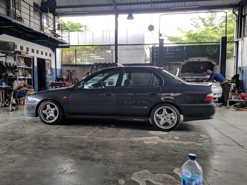 Salah satu bengkel mobil terdekat di Jakarta Selatan