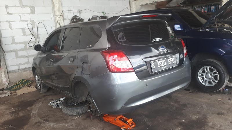 Salah satu bengkel mobil terdekat di Jakarta Utara