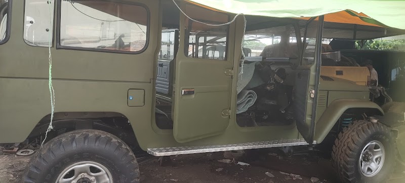 Salah satu bengkel mobil terdekat di Kota Tangerang