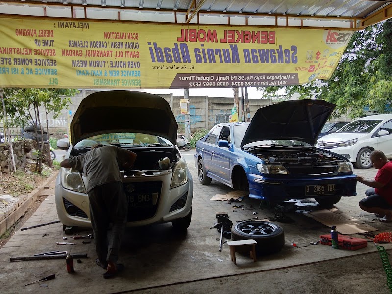 Salah satu bengkel mobil terdekat di Kota Tangerang Selatan