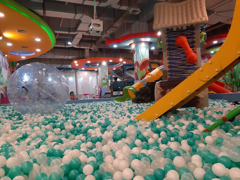 Salah satu playground yang ada di Cilandak, Jakarta Selatan