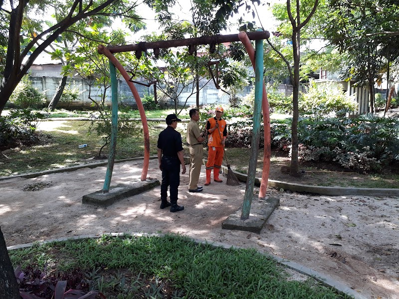 Salah satu playground yang ada di Ciracas, Jakarta Timur