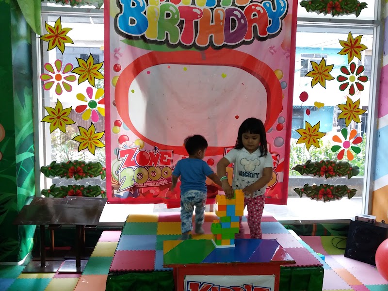 Salah satu playground yang ada di Duren Sawit, Jakarta Timur