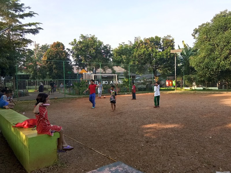 Salah satu playground yang ada di Kramat Jati, Jakarta Timur