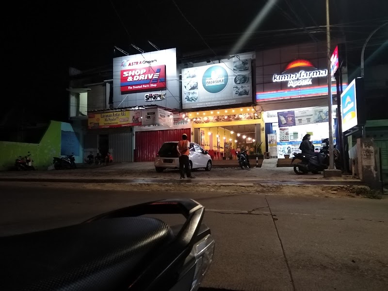 SHOP AND DRIVE CIJERAH di Bandung