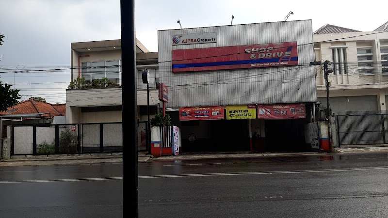 SHOP AND DRIVE CIJERAH di Bandung