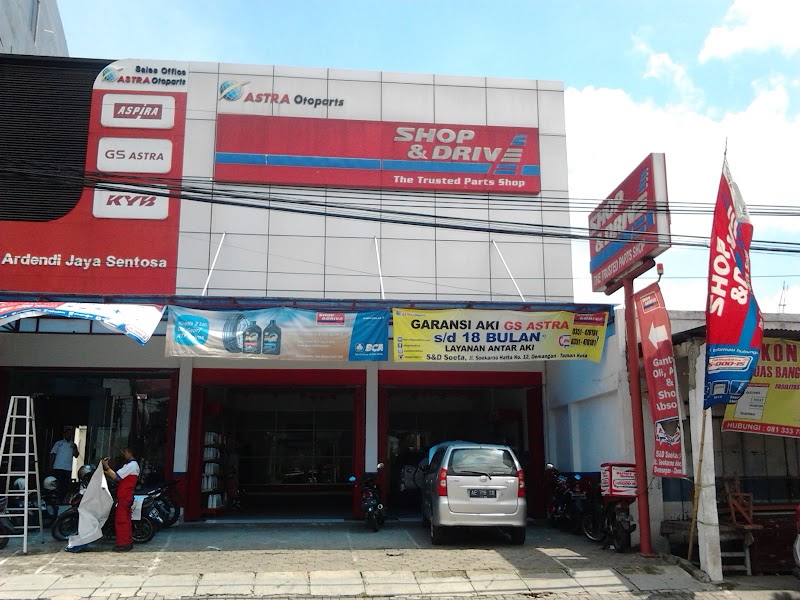 Shop And Drive Soeta Madiun di Madiun