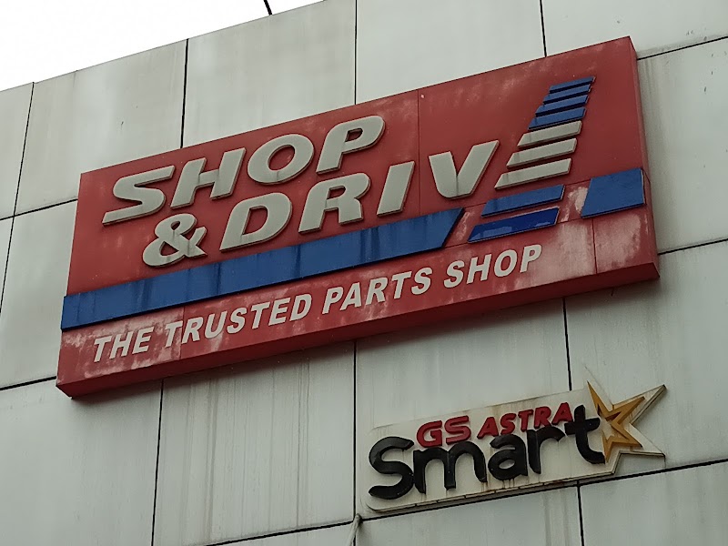 Shop & Drive Cempaka Putih di Jakarta Utara
