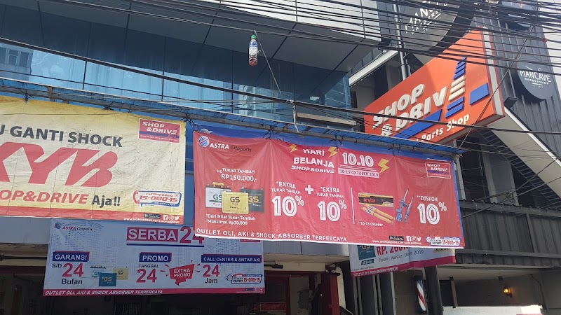Shop & Drive Cempaka Putih di Jakarta Utara