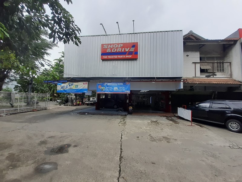 Shop&Drive Garuda di Jakarta Pusat