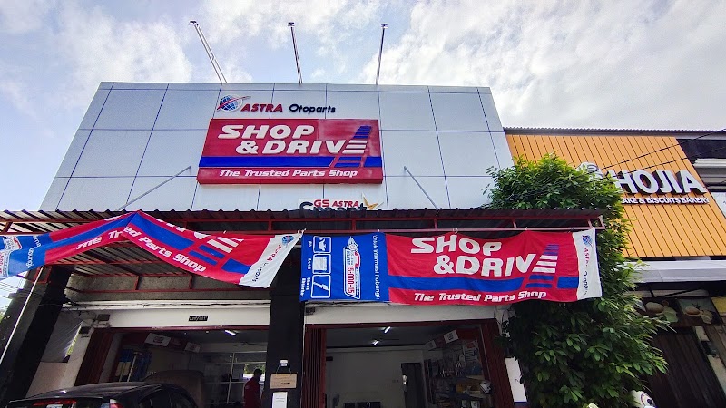 Shop&Drive Sesetan di Denpasar