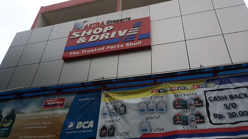 Toko Aki Mobil Shop&Drive Badaruddin di Palembang