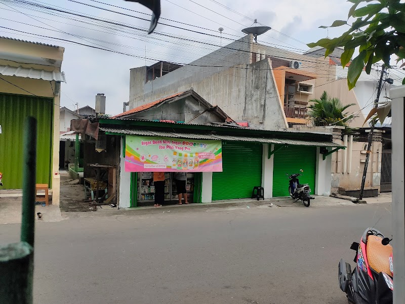 Toko apotek yang ada di Kebon Jeruk, Jakarta Barat