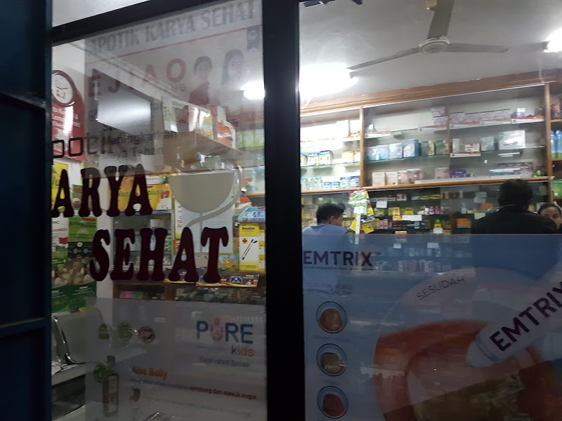 Toko apotek yang ada di Kelapa Gading, Jakarta Utara