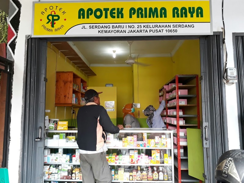 Toko apotek yang ada di Kemayoran, Jakarta Pusat