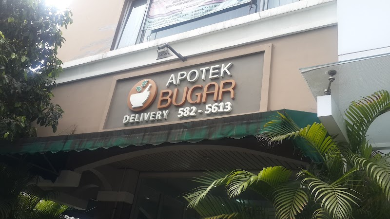 Toko apotek yang ada di Kembangan, Jakarta Barat