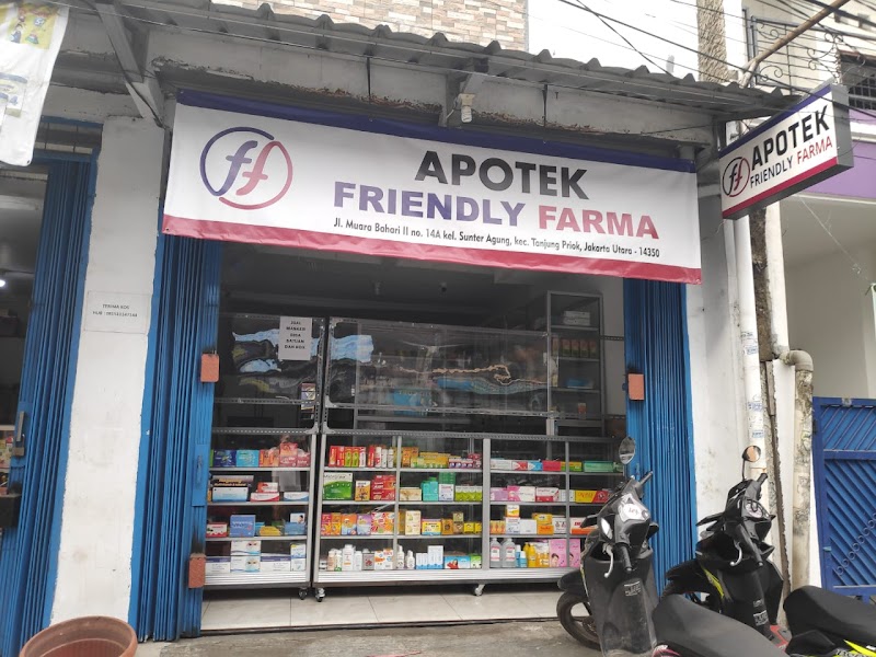 Toko apotek yang ada di Tanjung Priok, Jakarta Utara