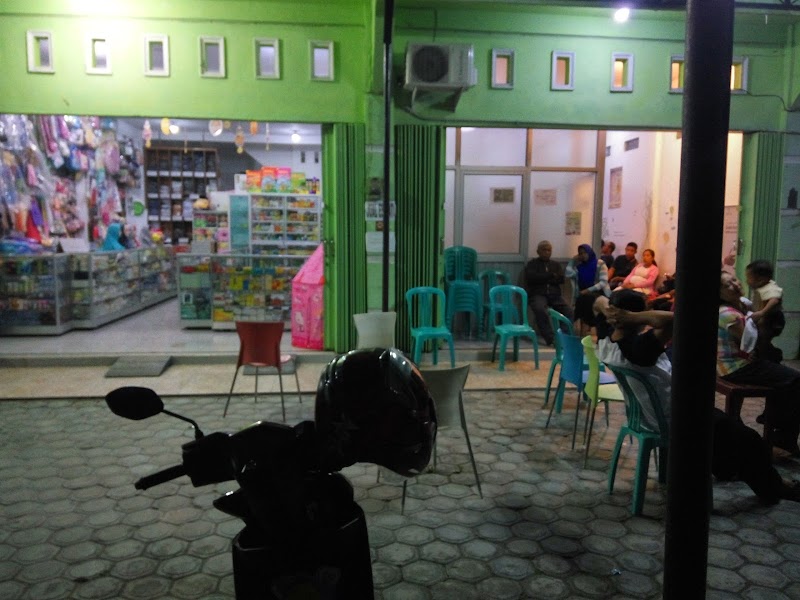 Foto apotek terdekat di Kab. Kotawaringin Barat