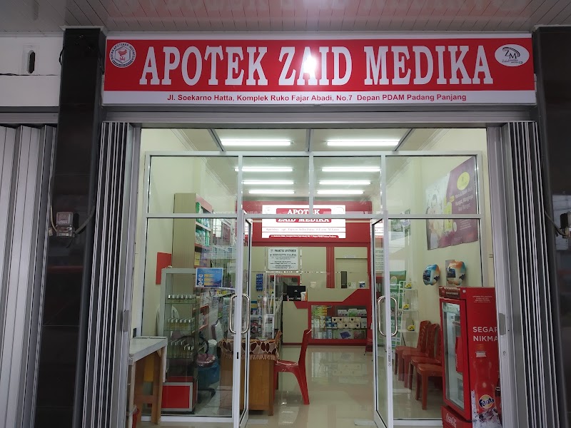 Foto apotek terdekat di Kota Padang Panjang