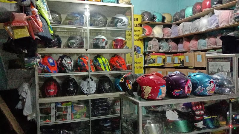 Toko Helm di Ciamis