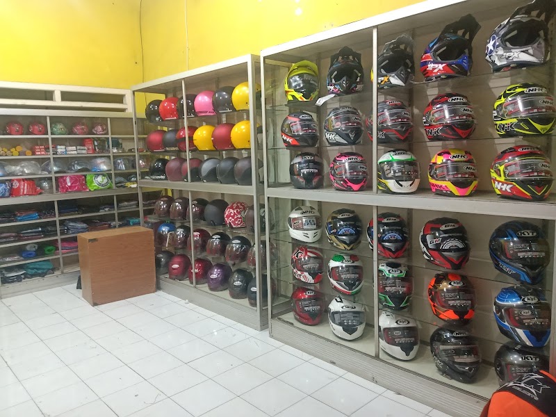 Toko Helm di Kab. Pekalongan