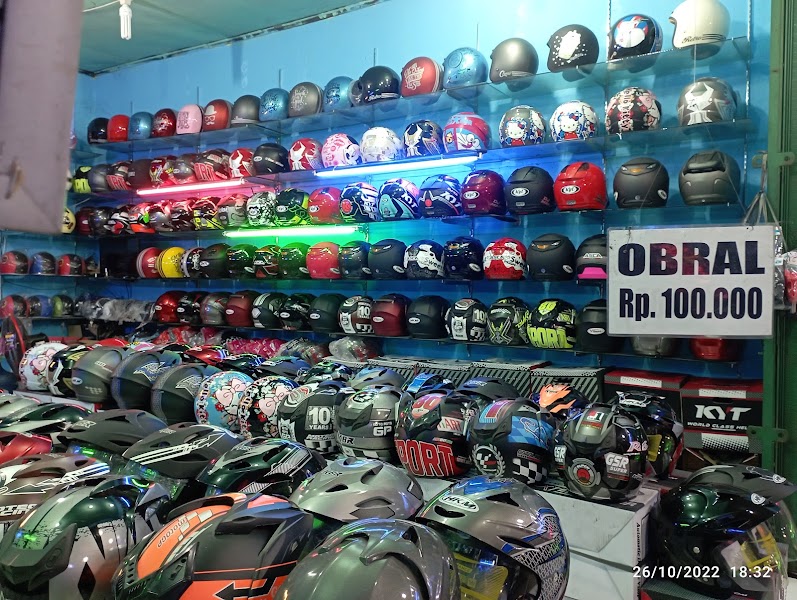 Toko Helm di Kab. Tangerang