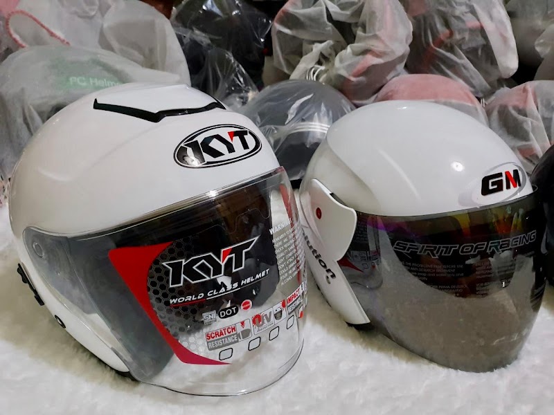 Toko Helm di Kutai Timur