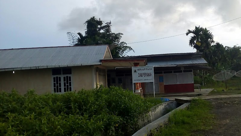 Toko Helm di Nias Utara