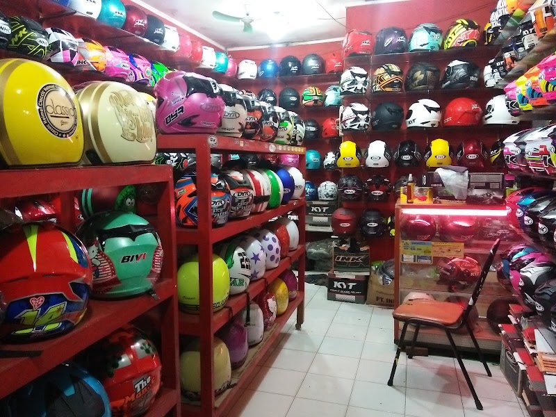 Toko Helm di Serang