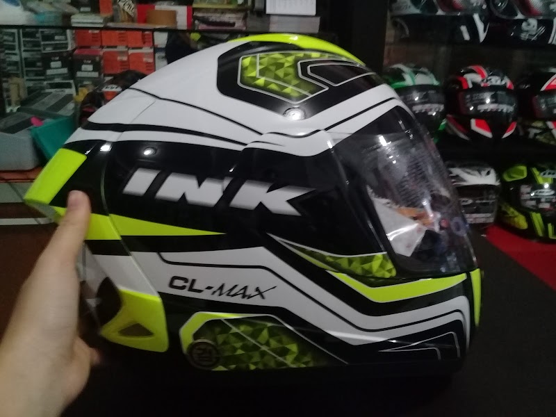 Toko Helm di Tasikmalaya