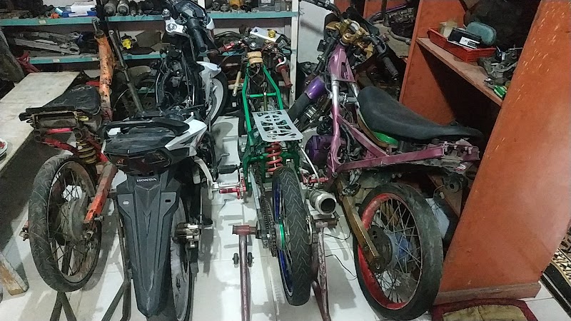 Bengkel motor terbaik di Kota Padang