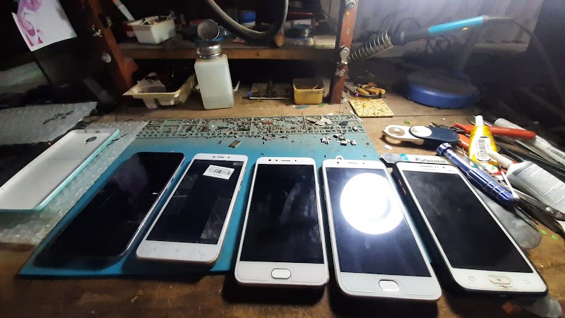 Service iPhone (1) terbaik di Kab. Nganjuk