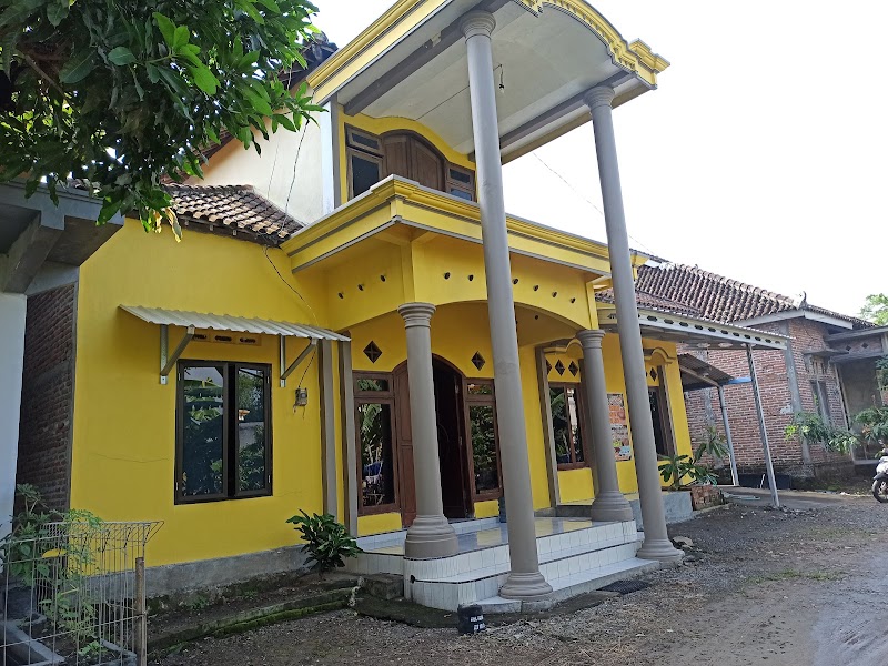 Service Laptop (1) terbaik di Kota Madiun