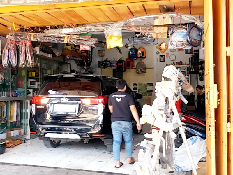 Toko Sparepart Mobil (2) terbaik di Kota Makassar