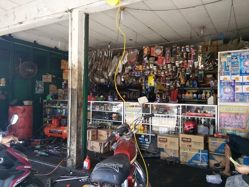 Toko Variasi Motor (2) terbaik di Kota Cirebon