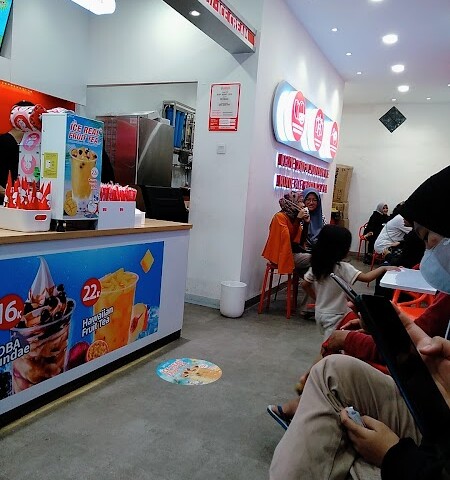 Mixue Ice Cream & Tea - Bratang in Wonokromo, Surabaya