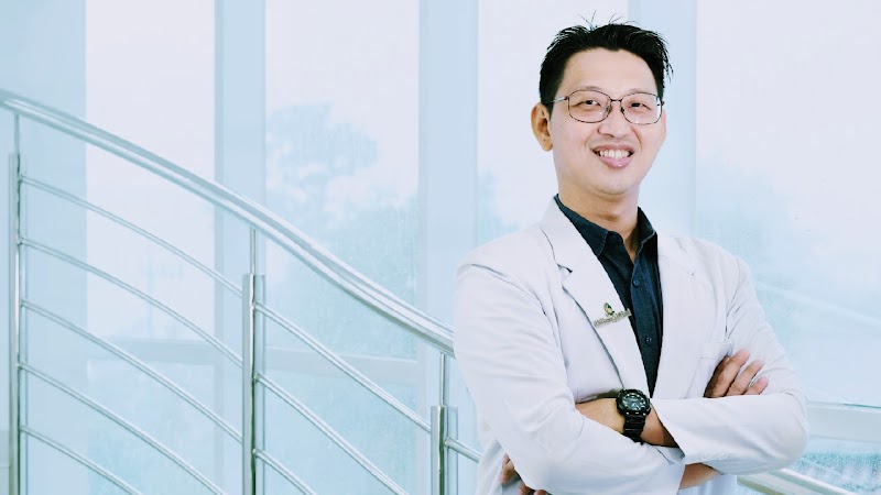 dr. Andi Gunawan, SpA (DOKTER SPESIALIS ANAK) in Bulak