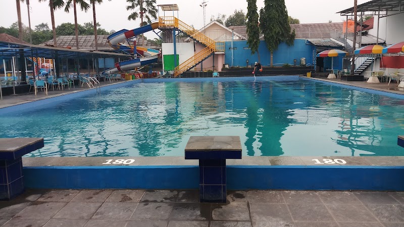 KARYA MANDIRI POOL : Kontraktor Kolam Renang, Pembuatan Kolam Renang, Renovasi Kolam Renang in Pondok Indah