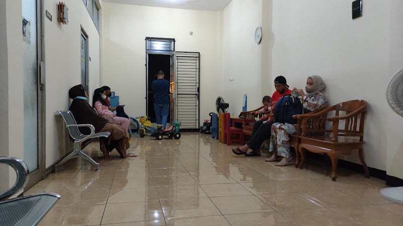 Klinik Esha Medika in Pondok Melati