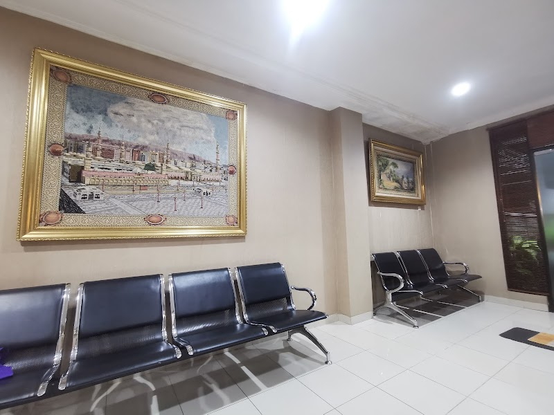 Klinik Gigi tiga dental in Pancoran