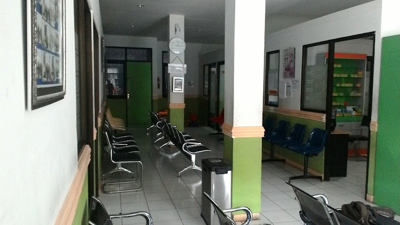 KLINIK PRATAMA AL AZHAR SURABAYA in Asemrowo