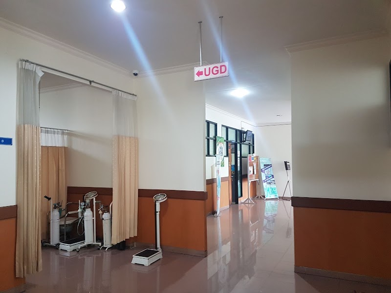 Klinik Pratama Gotong Royong in Sukolilo