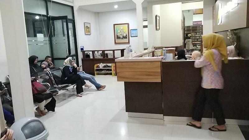 Klinik Utama Bunda Nanda in Panyileukan