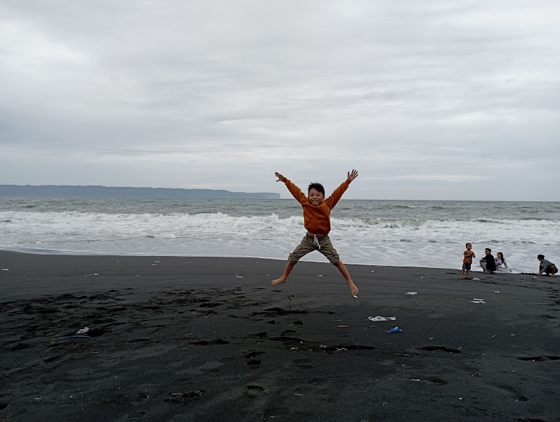 Kolam Renang Kimo Jember in Kab. Jember