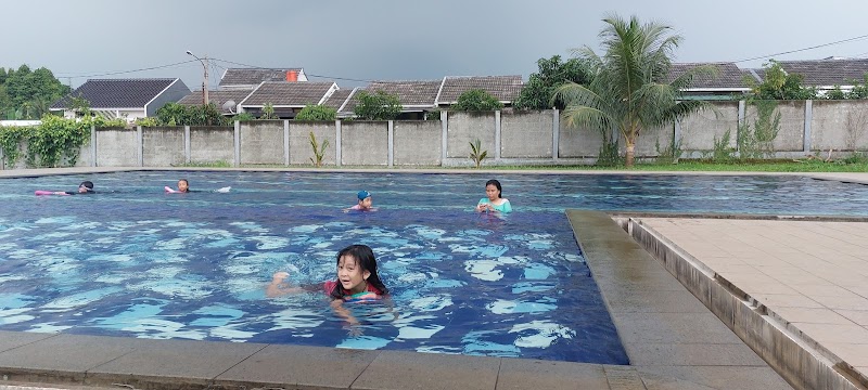 Kolam Renang Permata in Bogor Utara