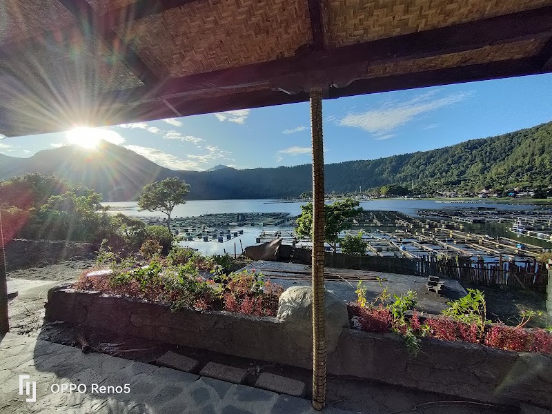 Kolam renang telaga madu in Bangli