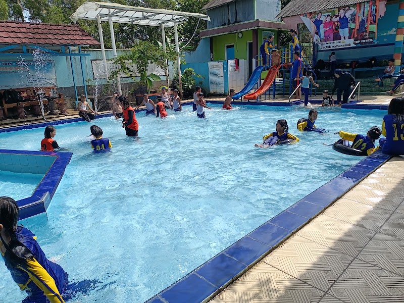 Kolam Renang Tirta Lestari in Kab. Purworejo